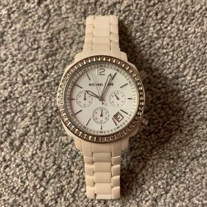 MICHAEL KORS Oversized white watch